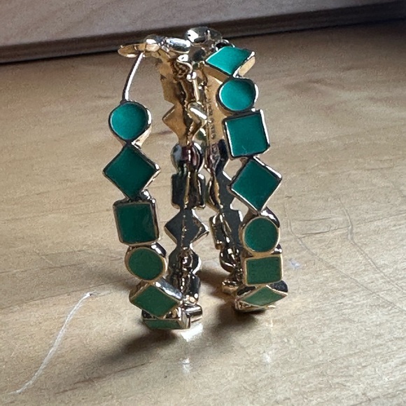 KATE SPADE Green/Turquoise Cubetti  14kt GOLD Plated Hoop Earrings Super Rare - Picture 1 of 8